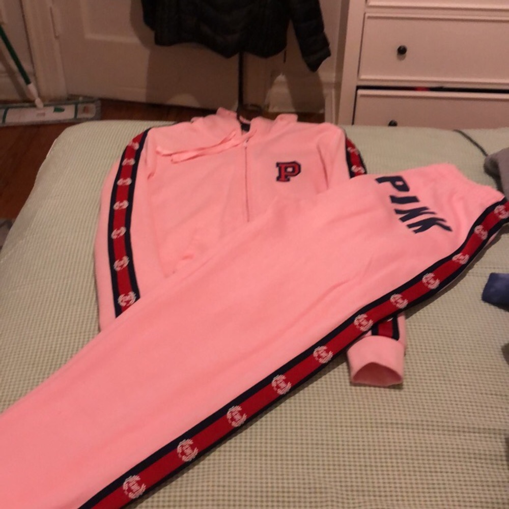 PINK campus sweatsuit